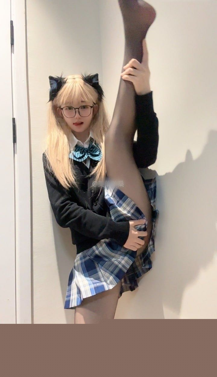 抖音萌妹心碎美洋洋JK自摸诱惑福利4 抖音萌妹心碎美洋洋JK自摸诱惑福利4