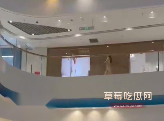 抖音热瓜之苏州中心裸奔事件1 抖音热瓜之苏州中心裸奔事件1