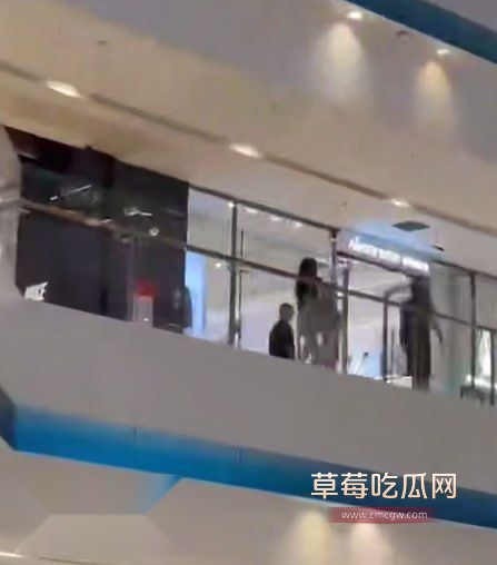 抖音热瓜之苏州中心裸奔事件3 抖音热瓜之苏州中心裸奔事件3