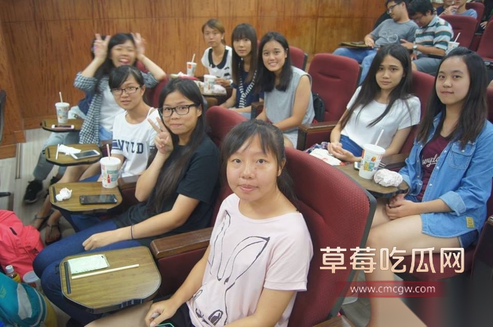 台湾中华大学淫荡母狗纪于婷 7 台湾中华大学淫荡母狗纪于婷 7