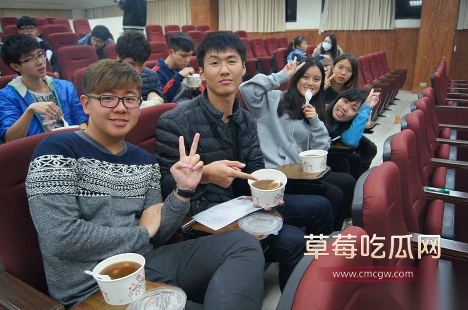 台湾中华大学淫荡母狗纪于婷 14 台湾中华大学淫荡母狗纪于婷 14