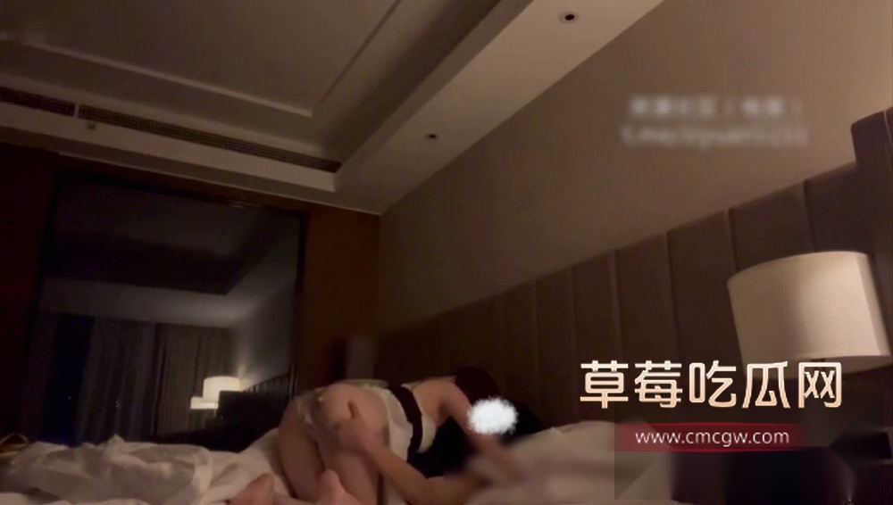 2294重庆绿帽023伊人《2号奸夫篇:旅行日记》,十天居然约了4次,8月23日作品SP0001 2294重庆绿帽023伊人《2号奸夫篇:旅行日记》,十天居然约了4次,8月23日作品SP0001
