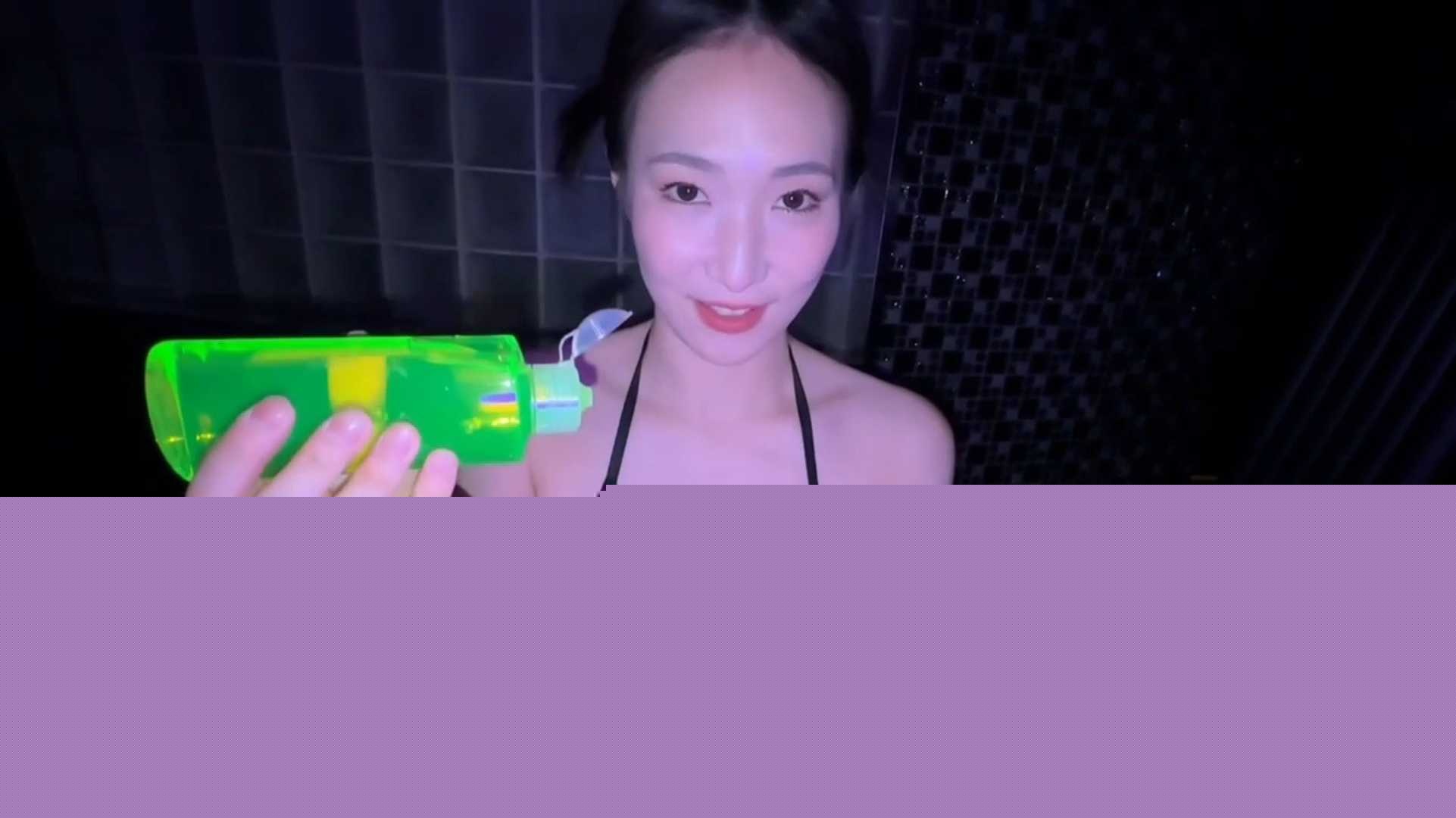 vzrym9让高颜值御姐女优使用荧光润滑剂后 1 vzrym9让高颜值御姐女优使用荧光润滑剂后 1