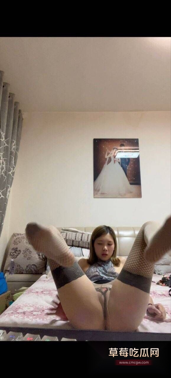 陕西母狗淫妻钟玲 15 陕西母狗淫妻钟玲 15