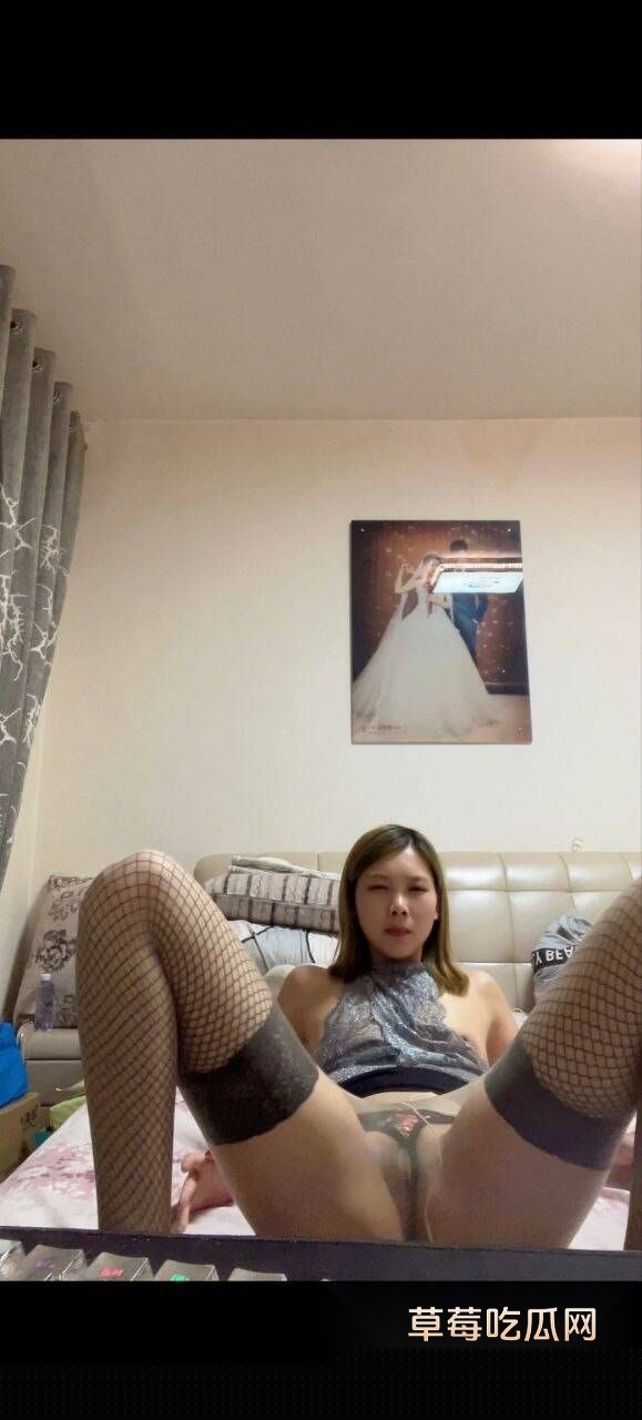 陕西母狗淫妻钟玲 16 陕西母狗淫妻钟玲 16