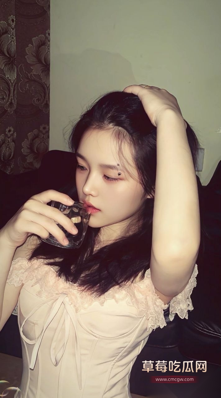 湖南长沙唇钉小妹刘思雨 17 湖南长沙唇钉小妹刘思雨 17