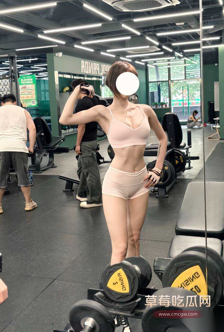 抖音37w粉丝颜值女网红瞬间心动 28 抖音37w粉丝颜值女网红瞬间心动 28