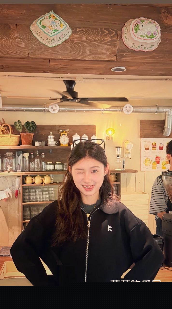 河北承德医学院骚逼学姐李鑫伊 8 河北承德医学院骚逼学姐李鑫伊 8