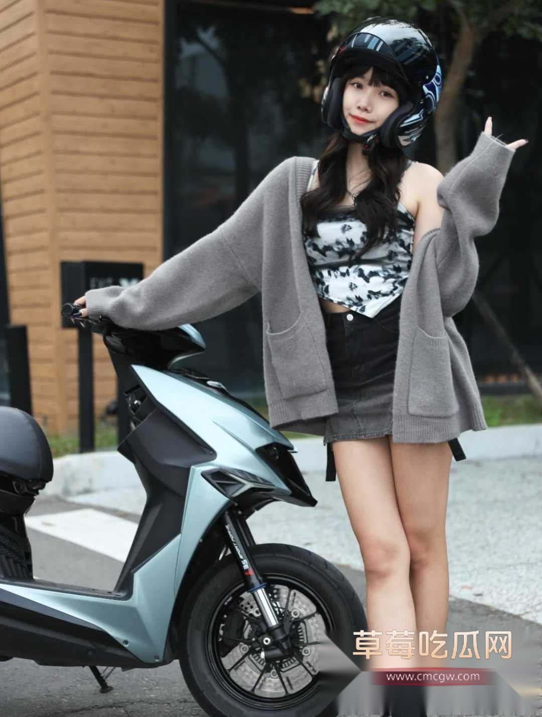 IG拥有4万粉丝的齐刘海大长腿机车博主 8 IG拥有4万粉丝的齐刘海大长腿机车博主 8