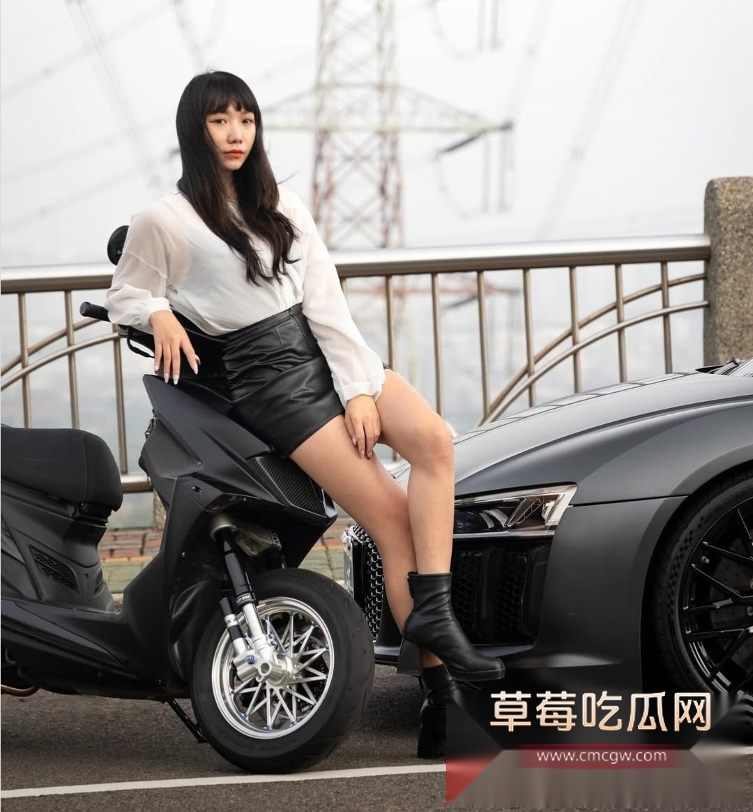 IG拥有4万粉丝的齐刘海大长腿机车博主 12 IG拥有4万粉丝的齐刘海大长腿机车博主 12