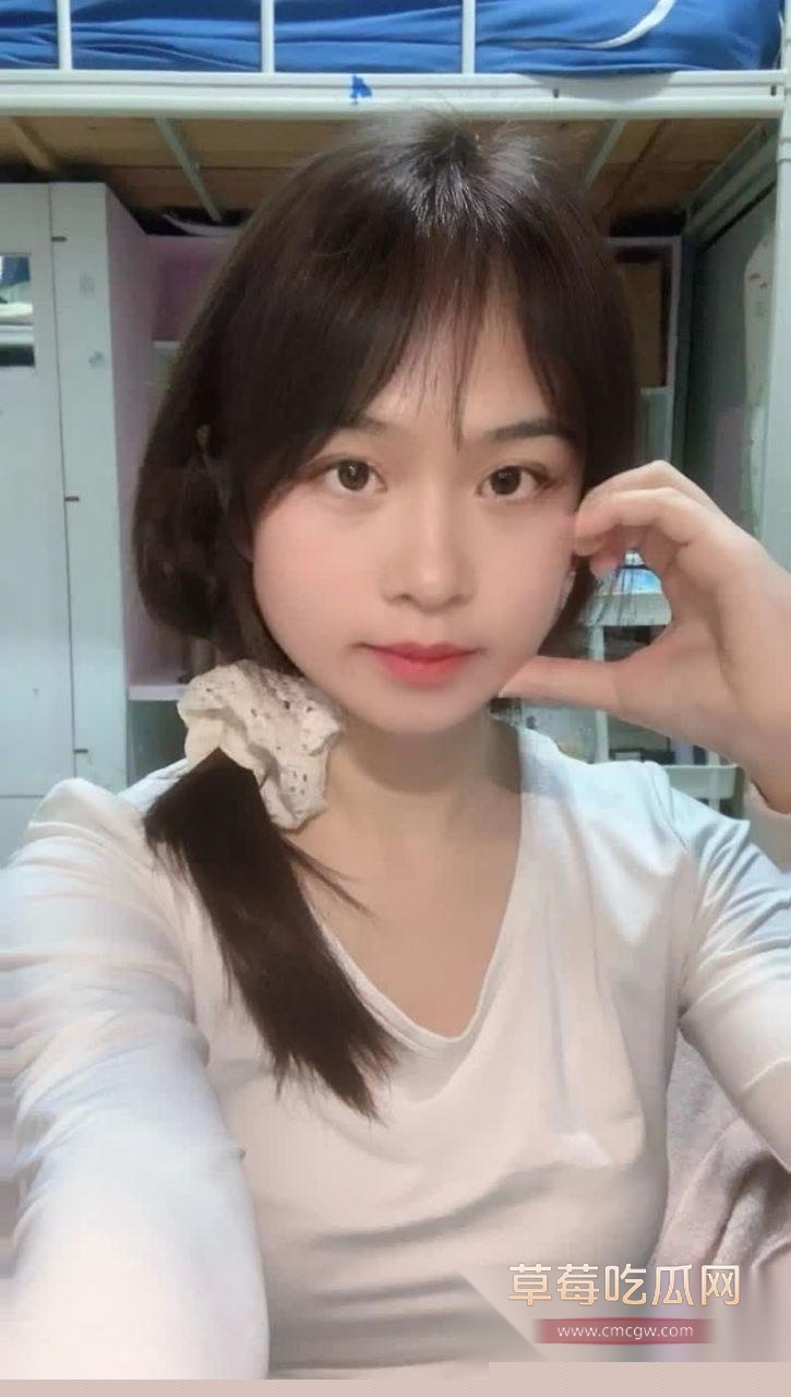 云南大学研一小骚货李思婷 12 云南大学研一小骚货李思婷 12