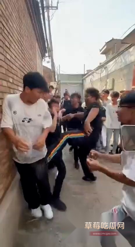 初中生遭遇霸凌事件1 初中生遭遇霸凌事件1