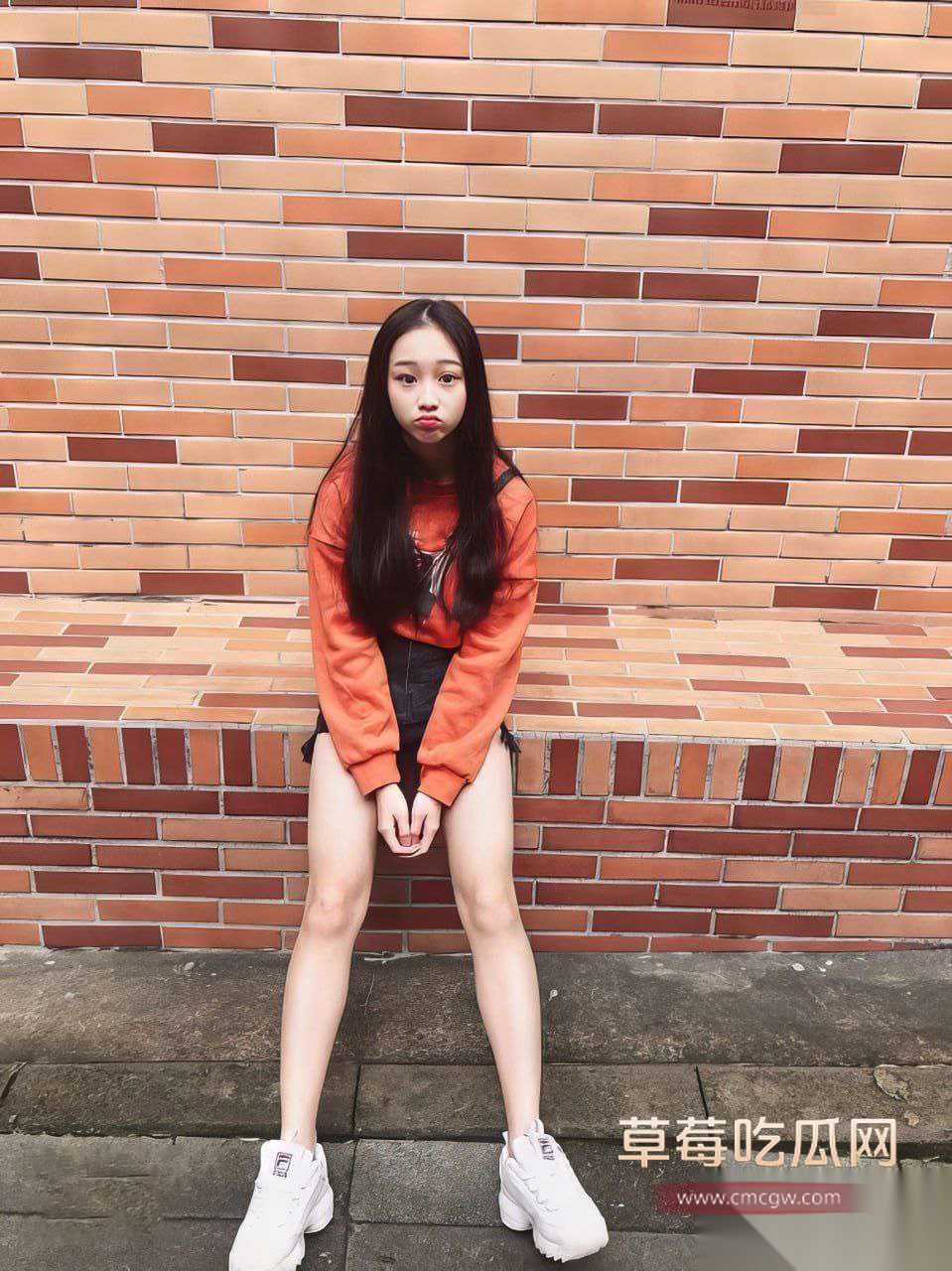 台湾高雄清纯高中生小妹 32 台湾高雄清纯高中生小妹 32