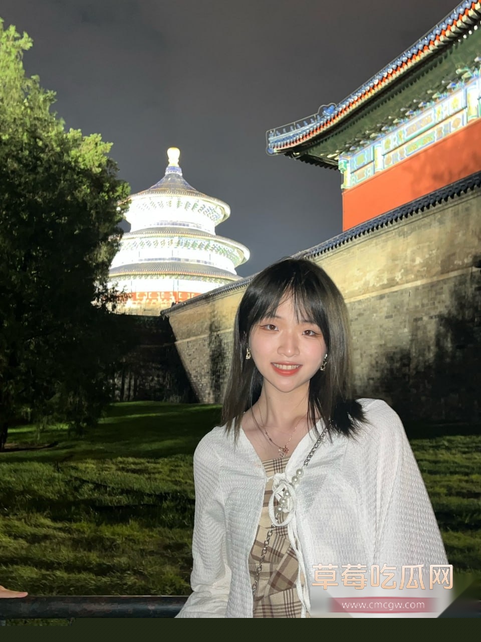 高颜苗条身材大学生被土豪包养 7 高颜苗条身材大学生被土豪包养 7