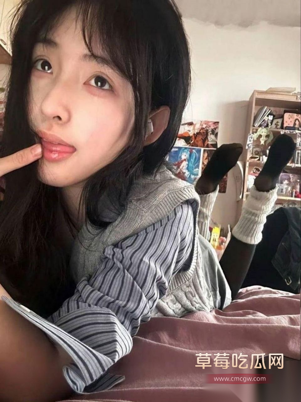 某艺术系女大学生 23 某艺术系女大学生 23