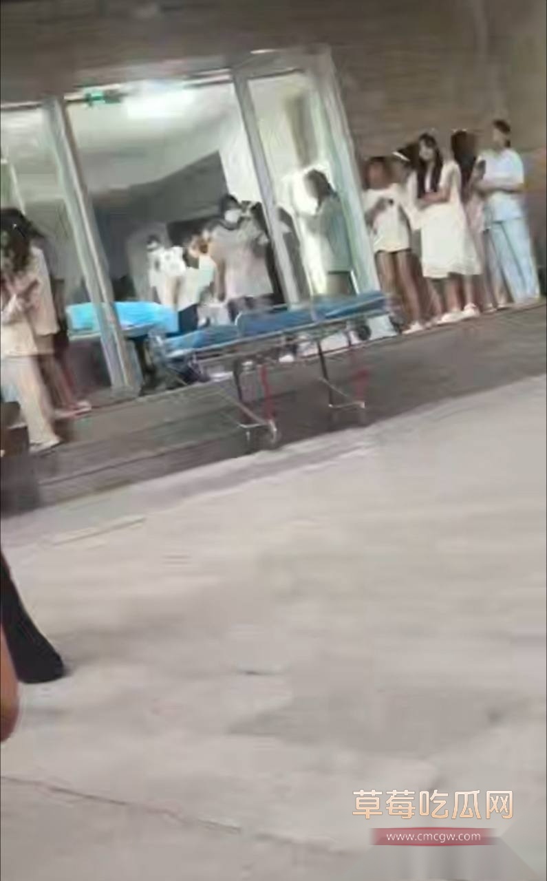 photo320250916212347