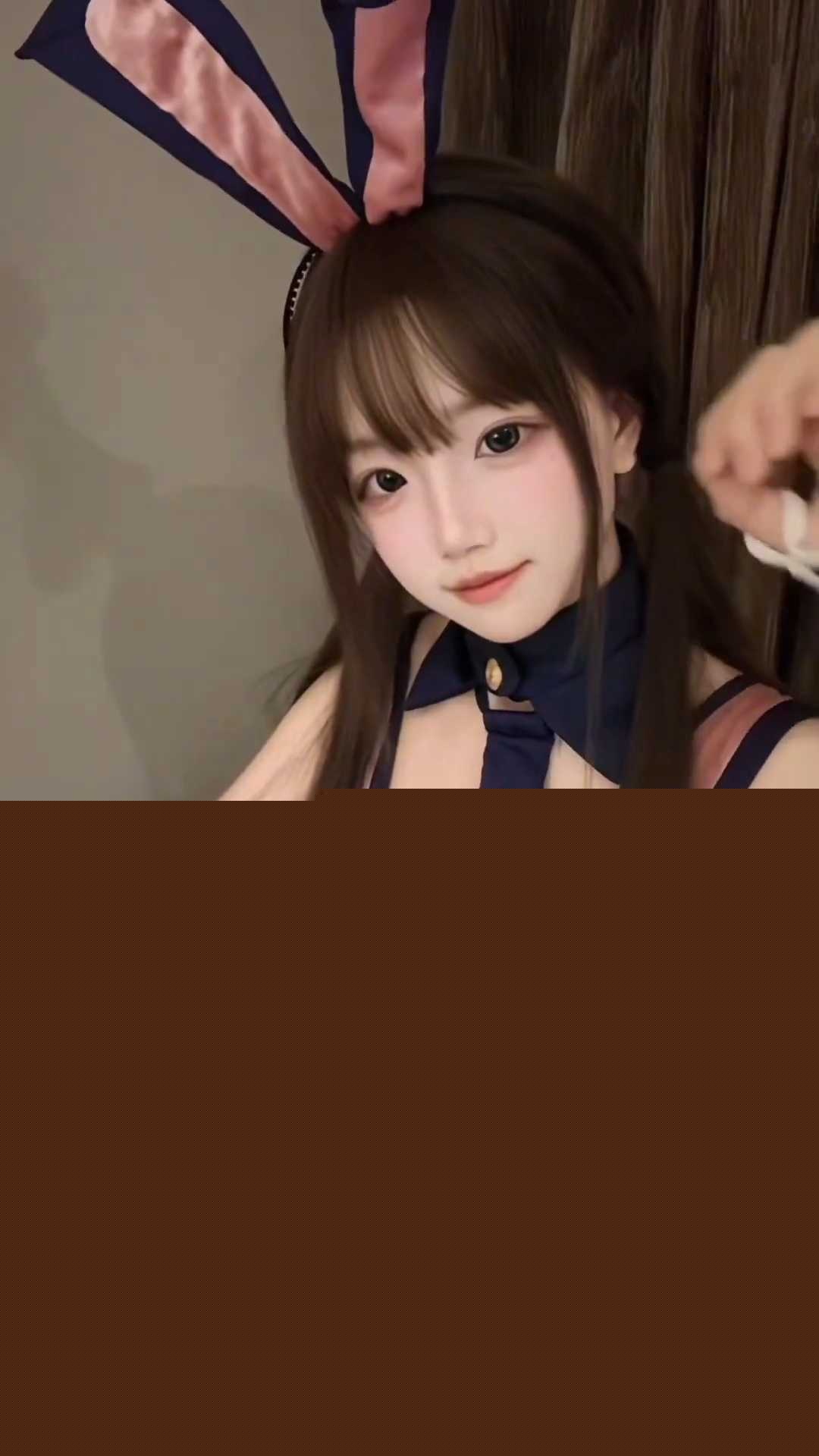 9 9