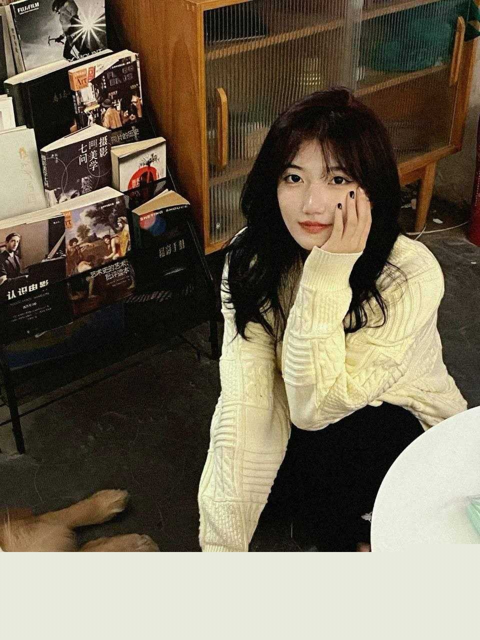 女大学生4.jpg 女大学生4.jpg