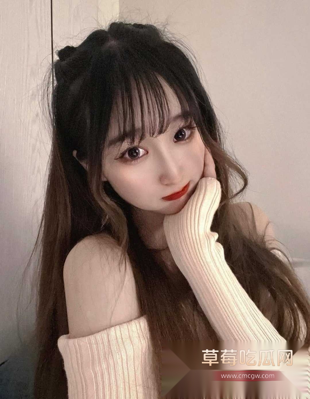 IG1.3万粉的高颜女主播十零 7