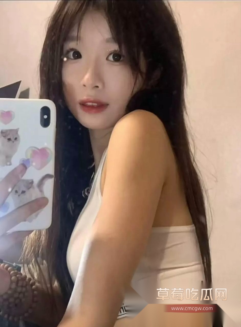 抖音百万粉丝网红超级露露与男友裸聊 11 抖音百万粉丝网红超级露露与男友裸聊 11