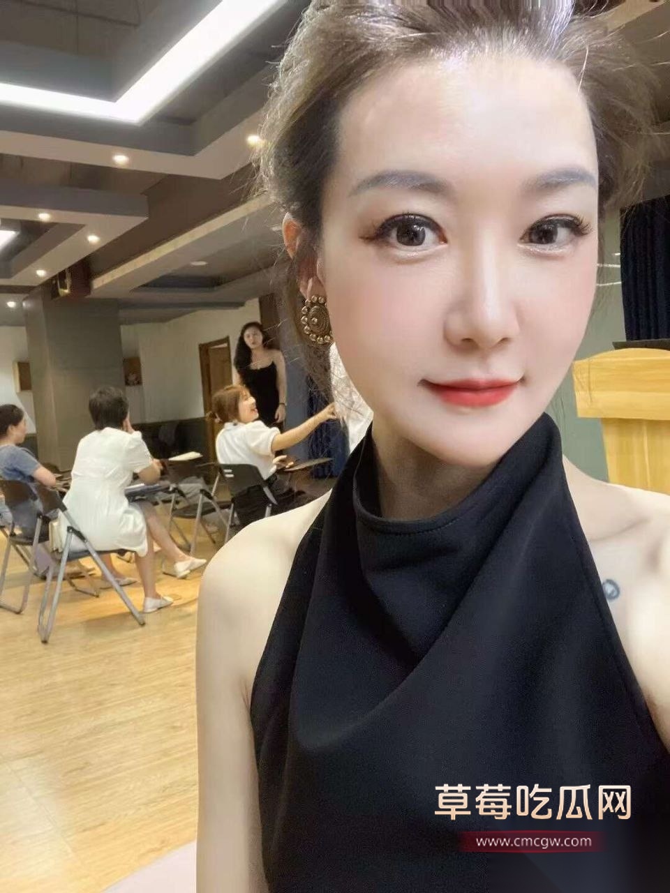 广东深圳事业小成的小少妇刘丽芳 25 广东深圳事业小成的小少妇刘丽芳 25