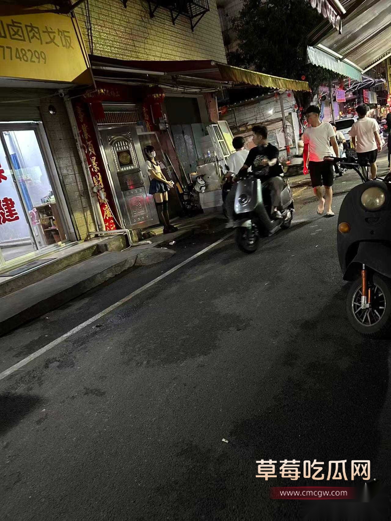 埌西菜市站街女被曝光 7 埌西菜市站街女被曝光 7