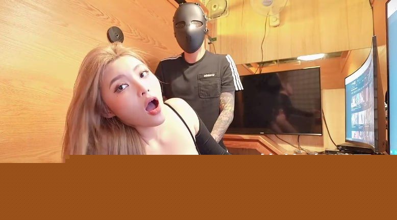大奶潮妹kitty露脸私拍福利5 大奶潮妹kitty露脸私拍福利5