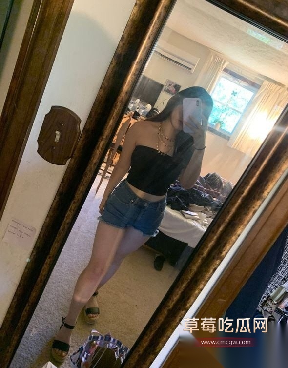 可爱学生妹5.jpg 可爱学生妹5.jpg