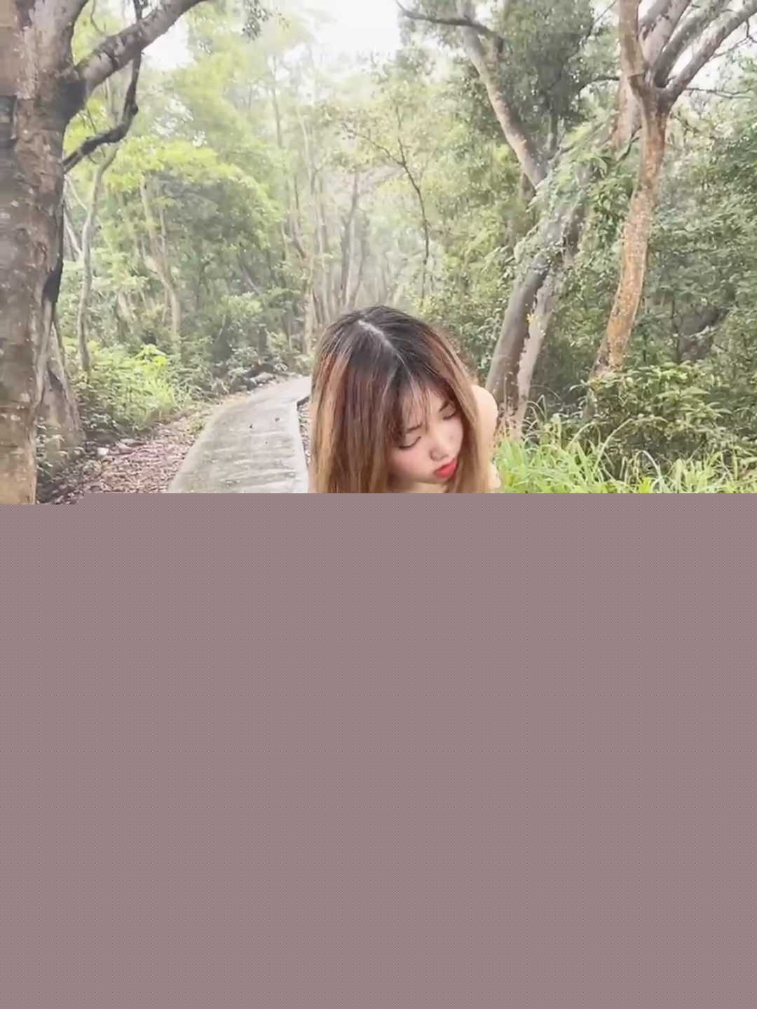 推特超火露出播主 Lunana露娜 山上露出拍摄 3 推特超火露出播主 Lunana露娜 山上露出拍摄 3