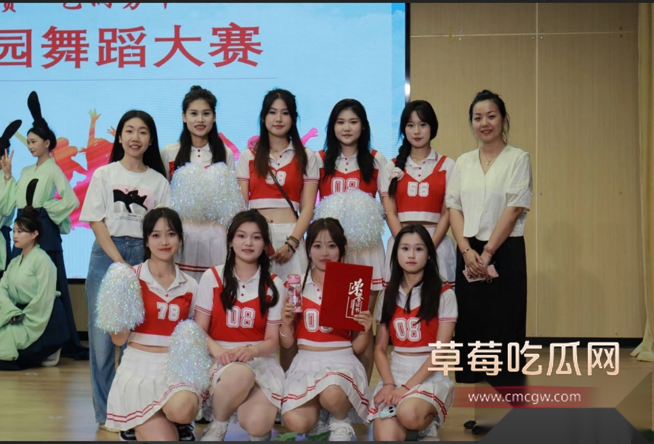 绿帽男泄密流出自家舞蹈系女友影图 24 绿帽男泄密流出自家舞蹈系女友影图 24