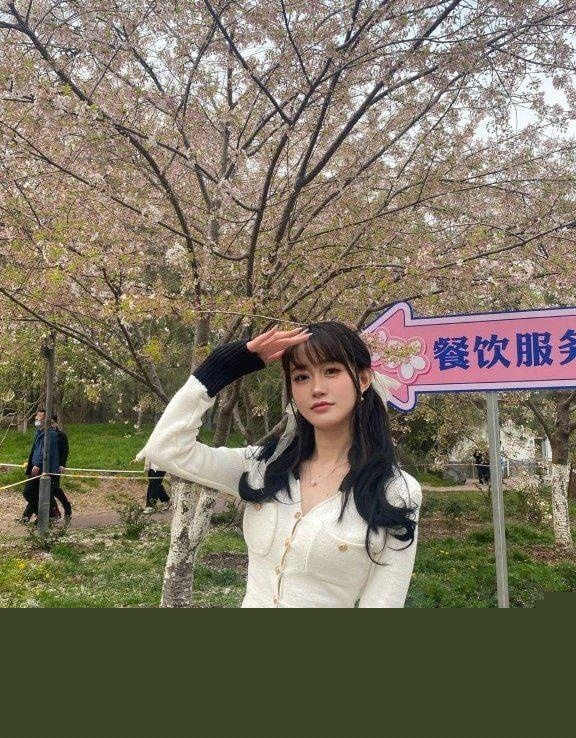 北京石景山北方工业大学小情侣酒店私拍情趣视频 长相酷似蓝盈莹的女友穿护士装体贴口交男友鸡巴! 2 北京石景山北方工业大学小情侣酒店私拍情趣视频 长相酷似蓝盈莹的女友穿护士装体贴口交男友鸡巴! 2