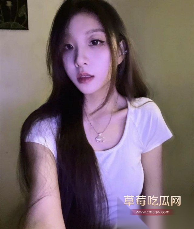 漂亮女友发骚记 长沙理工大学漂亮学妹张怡涵刚入校就被学长拿下 酒店与男友恩爱口交啪啪并拍视频留念！ 7