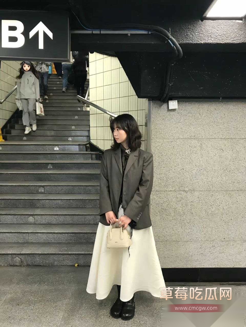 上海富二代大哥包养中日混血妹子 10 上海富二代大哥包养中日混血妹子 10
