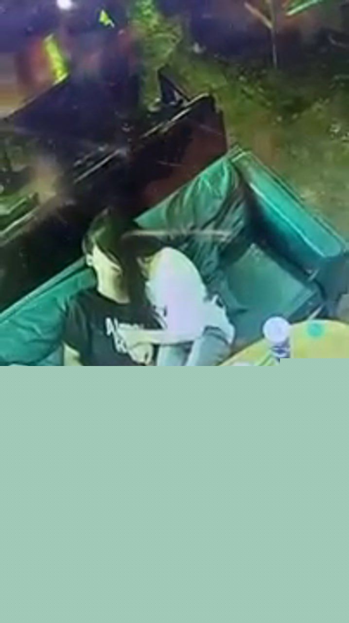 福建酒吧惊现小情侣激情缠绵 5 福建酒吧惊现小情侣激情缠绵 5