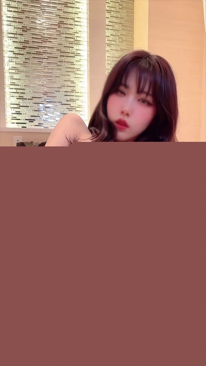 顶级反差婊Room103甜美外表下的狂野释放9