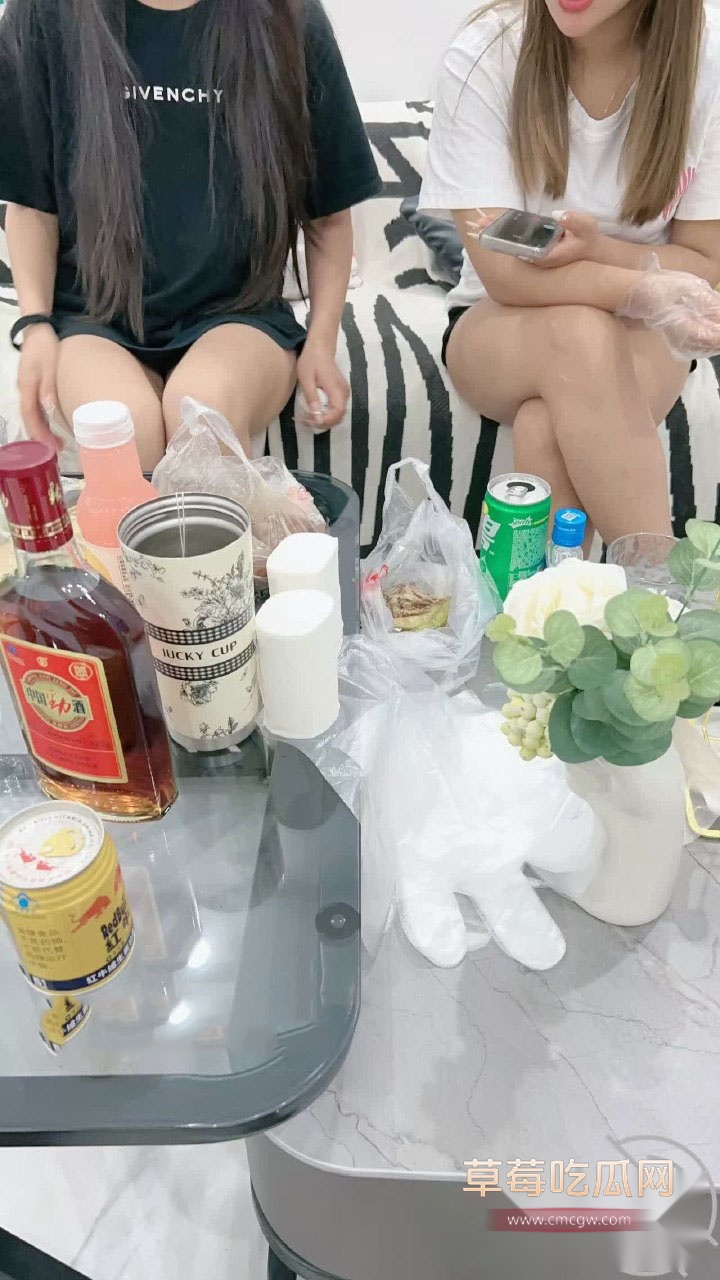 趁着老婆酒醉,当面上了她的妹妹 5 趁着老婆酒醉,当面上了她的妹妹 5