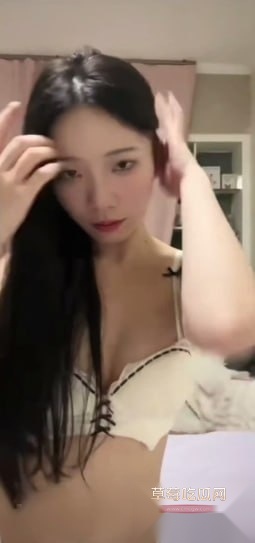 高颜值主播澪一对一裸聊娇羞揉奶尽显火辣诱惑 3 高颜值主播澪一对一裸聊娇羞揉奶尽显火辣诱惑 3