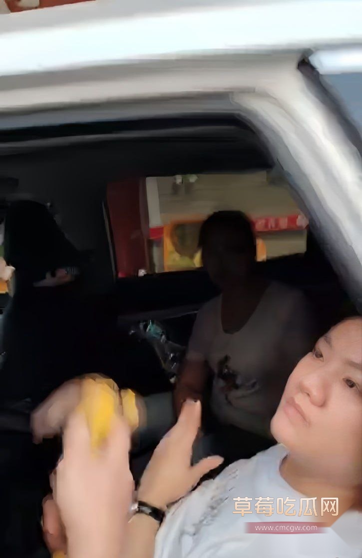 广东揭阳47岁人妻31岁奸夫捉奸现场黑料曝光 3 广东揭阳47岁人妻31岁奸夫捉奸现场黑料曝光 3