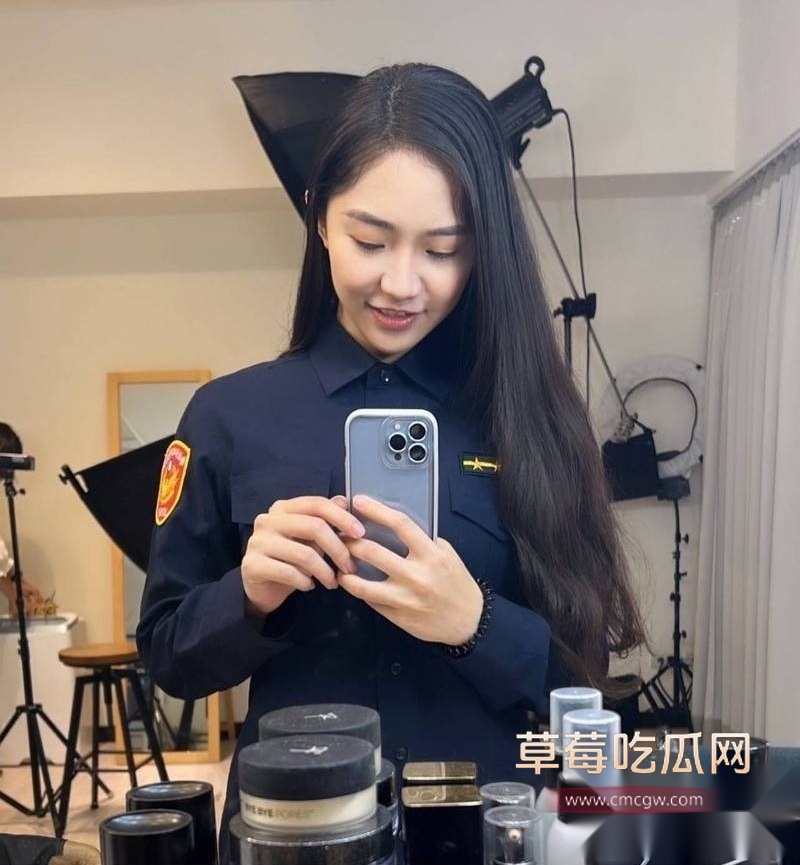 台湾蘆州热爱跳钢管舞的超辣女警 萧学逸 9 台湾蘆州热爱跳钢管舞的超辣女警 萧学逸 9