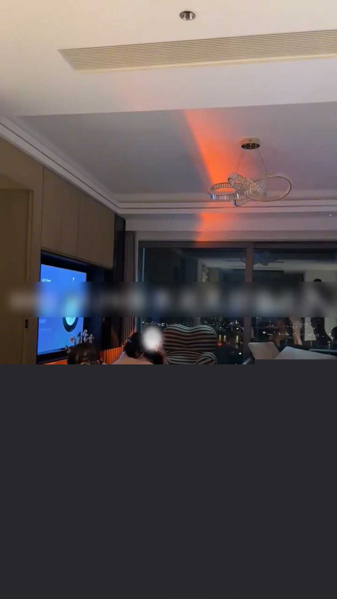 带上一群单男轮奸两只小母狗 10
