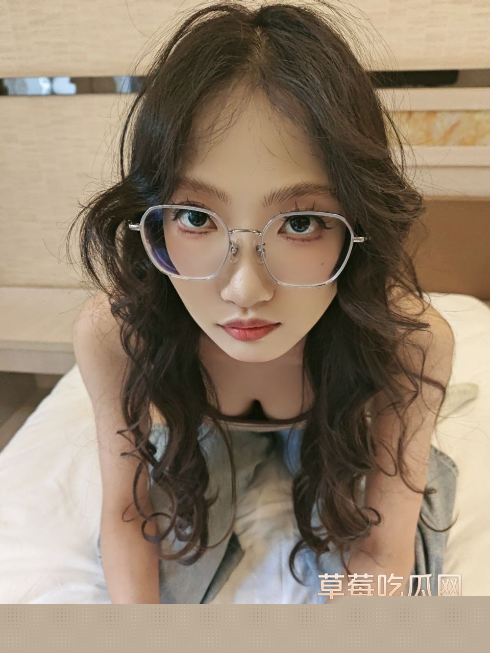 少数民族小美女被爆耍 2 少数民族小美女被爆耍 2