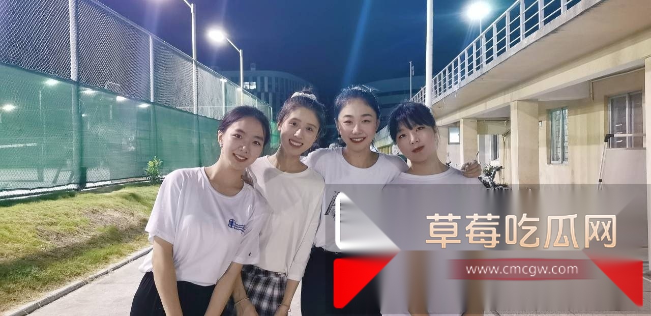 新疆乌鲁木齐汉子婊汤佳瑞被男闺蜜泄露母狗身份 其视频裸聊视频尽显骚浪贱本性 嘴里说着男人都是兄弟 其实就爱勾引兄弟! 5 新疆乌鲁木齐汉子婊汤佳瑞被男闺蜜泄露母狗身份 其视频裸聊视频尽显骚浪贱本性 嘴里说着男人都是兄弟 其实就爱勾引兄弟! 5