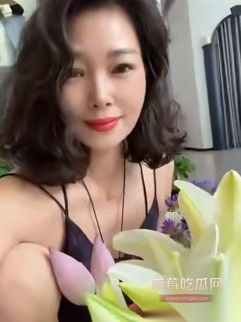 3 3