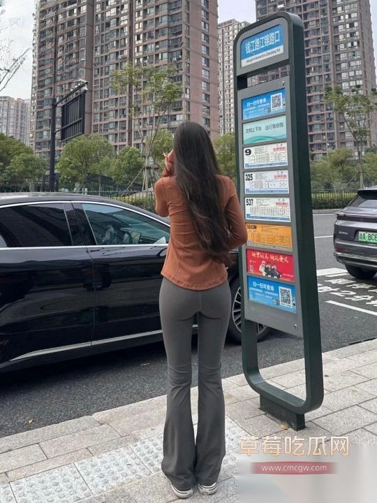 老哥偷情性感瑜伽裤人妻 完美翘臀引鸡巴凶猛后入撞击 瑜伽裤做梦也没想到自己也能当情趣套装! 1 老哥偷情性感瑜伽裤人妻 完美翘臀引鸡巴凶猛后入撞击 瑜伽裤做梦也没想到自己也能当情趣套装! 1