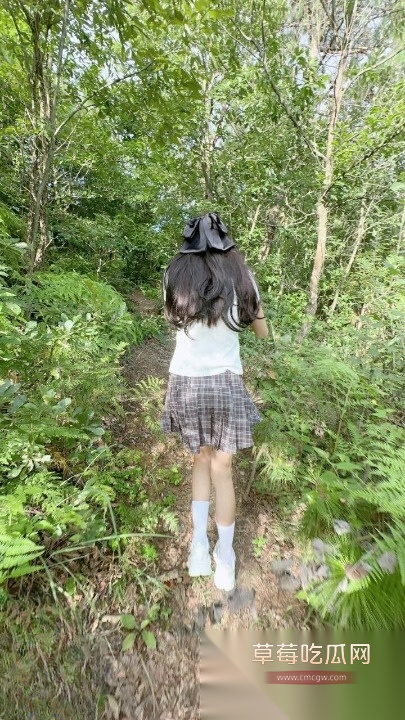 海角真实父女乱伦 大屌爸爸带女儿露营 期间脱裤操干萝莉女儿 因女儿骚穴太紧差点给爸爸夹射! 7 海角真实父女乱伦 大屌爸爸带女儿露营 期间脱裤操干萝莉女儿 因女儿骚穴太紧差点给爸爸夹射! 7