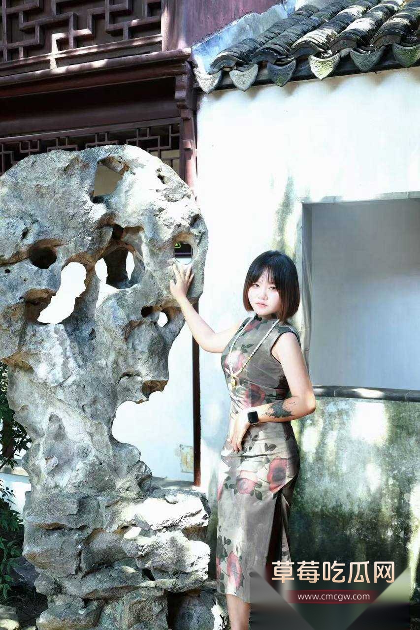 甘肃嘉峪关气质女销售徐璐被曝私下与客户进行钱色交易 私拍扒逼视频勾引客户下单 骚的离谱! 2 甘肃嘉峪关气质女销售徐璐被曝私下与客户进行钱色交易 私拍扒逼视频勾引客户下单 骚的离谱! 2