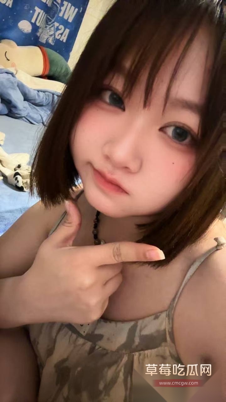 甘肃嘉峪关气质女销售徐璐被曝私下与客户进行钱色交易 私拍扒逼视频勾引客户下单 骚的离谱! 5 甘肃嘉峪关气质女销售徐璐被曝私下与客户进行钱色交易 私拍扒逼视频勾引客户下单 骚的离谱! 5