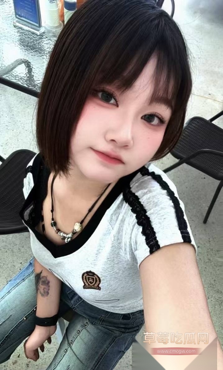 甘肃嘉峪关气质女销售徐璐被曝私下与客户进行钱色交易 私拍扒逼视频勾引客户下单 骚的离谱! 16 甘肃嘉峪关气质女销售徐璐被曝私下与客户进行钱色交易 私拍扒逼视频勾引客户下单 骚的离谱! 16