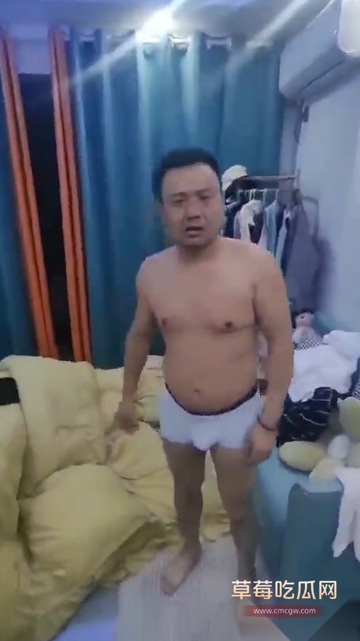 朋友妻特好骑 小伙与好兄弟的老婆上床被当场捉奸 暴怒原配老公狂扇男子耳光 大喊我拿你当兄弟 你搞我老婆! 3 朋友妻特好骑 小伙与好兄弟的老婆上床被当场捉奸 暴怒原配老公狂扇男子耳光 大喊我拿你当兄弟 你搞我老婆! 3