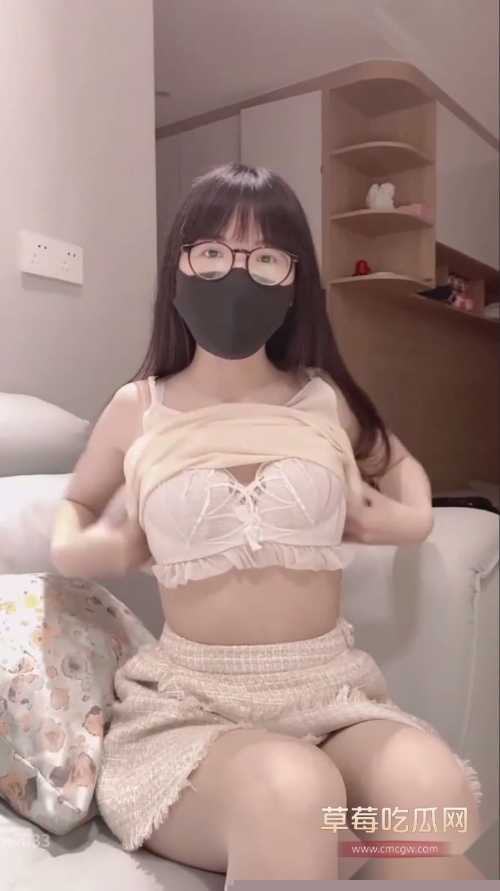 女老师课后被学生掐脖深喉 4 女老师课后被学生掐脖深喉 4